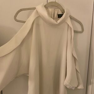 Gracia White Top with Shoulder openings